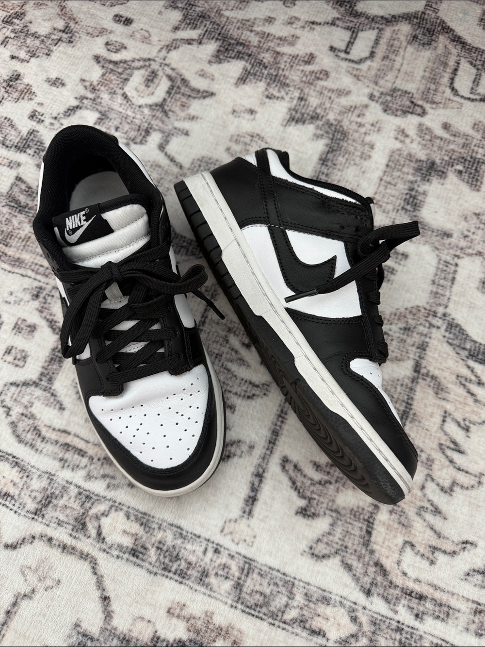 Nike Dunk Low Panda